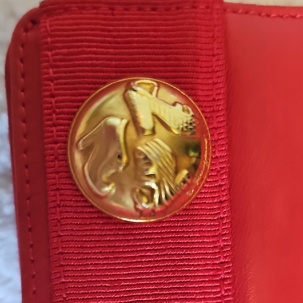 Vintage Salvatore Ferragamo Gancini Red Leather Crossbody Clutch - Picture 6 of 7
